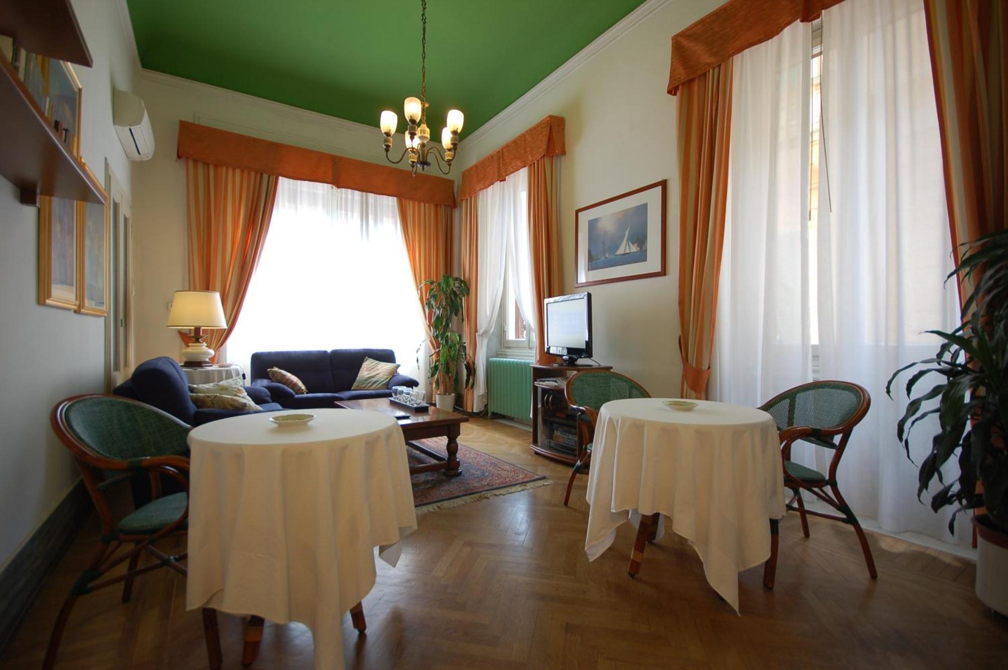 וירג'יו Hotel Ely מראה חיצוני תמונה