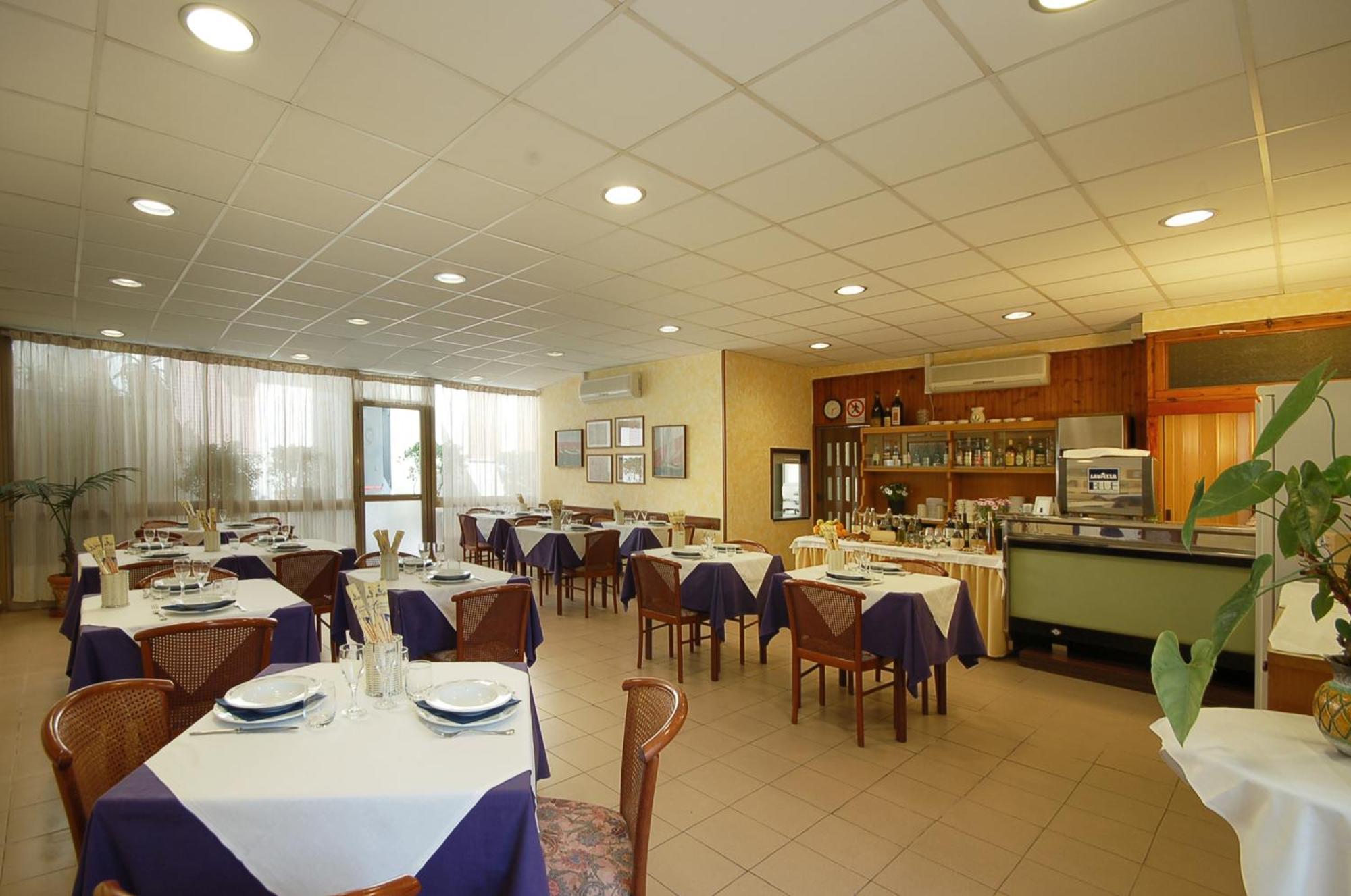 וירג'יו Hotel Ely מראה חיצוני תמונה
