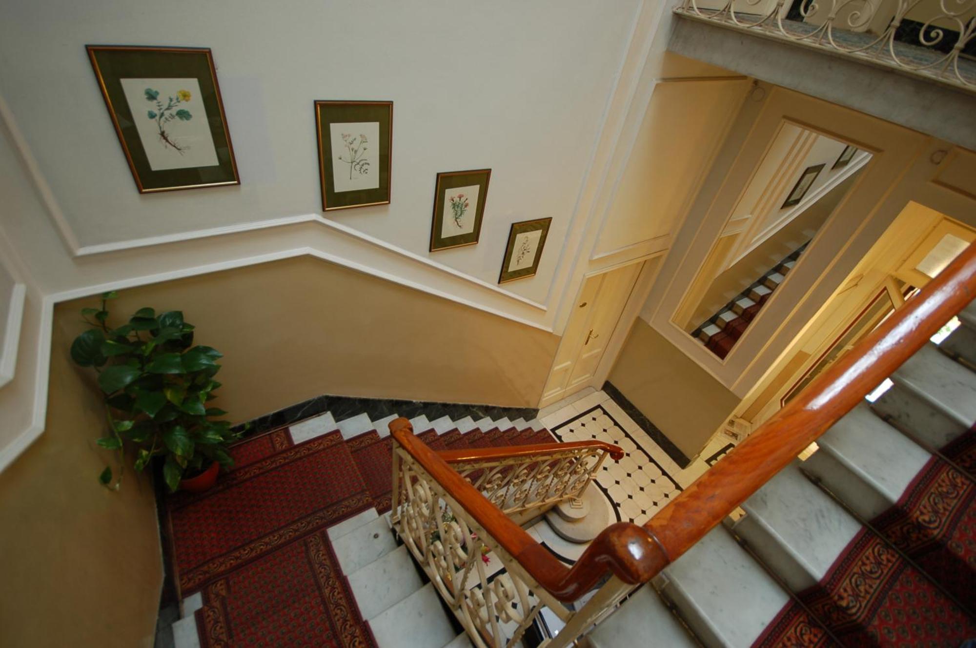 וירג'יו Hotel Ely מראה חיצוני תמונה