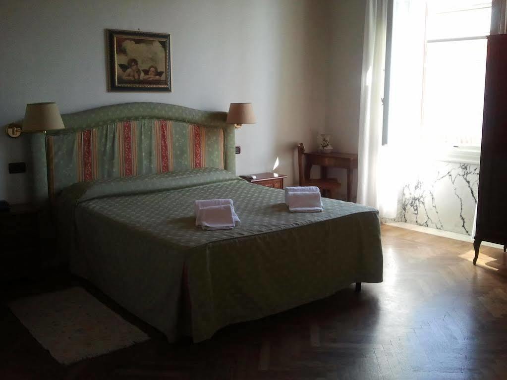 וירג'יו Hotel Ely מראה חיצוני תמונה