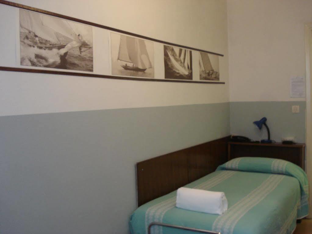 וירג'יו Hotel Ely מראה חיצוני תמונה